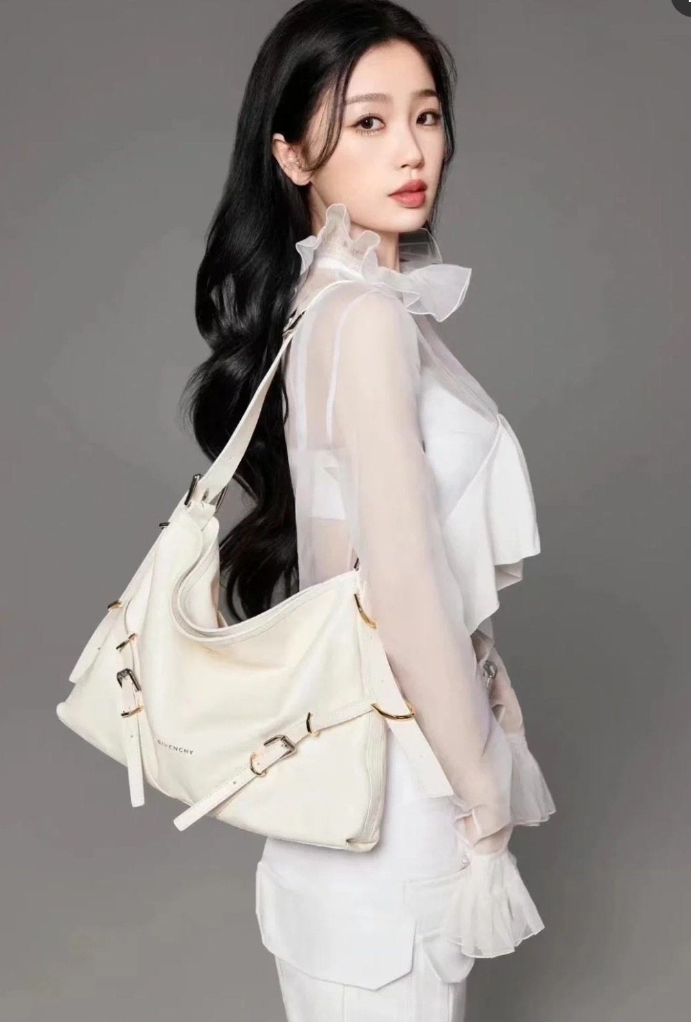 FF233DB0-AB5F-4DA0-AAE0-56C4F6DA0DB2