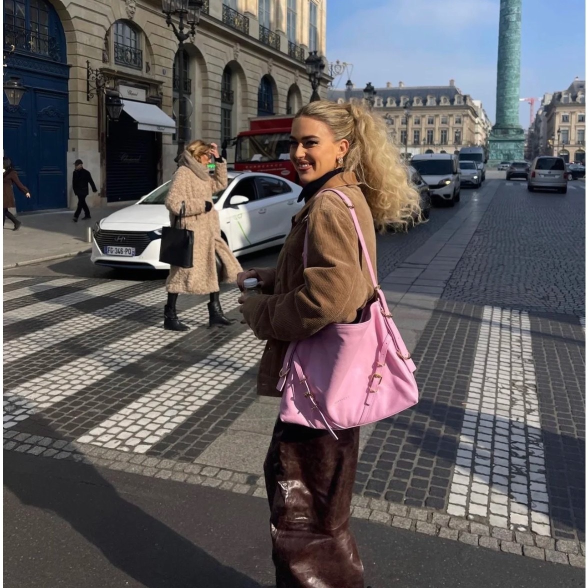 4C061E48-6F73-4D7C-A713-60EC74387D4A