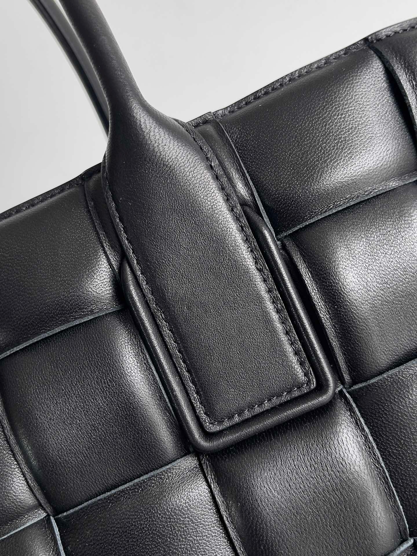 0AC362F0-3A97-44B3-A5B9-1A82E1A9E11F