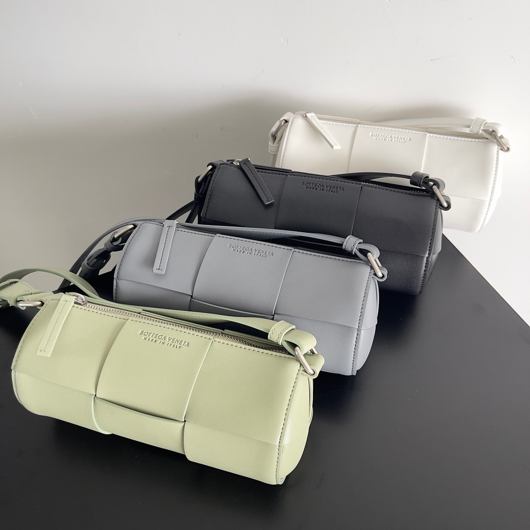 7F944A2E-9D49-4A1F-B366-26F0CFAE70AB