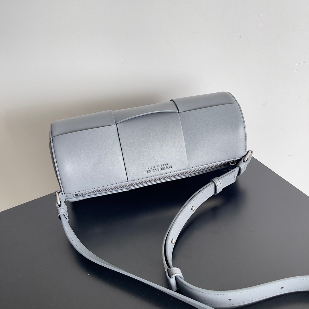 6E283520-CD00-47A0-A199-9B6DE5B228EE