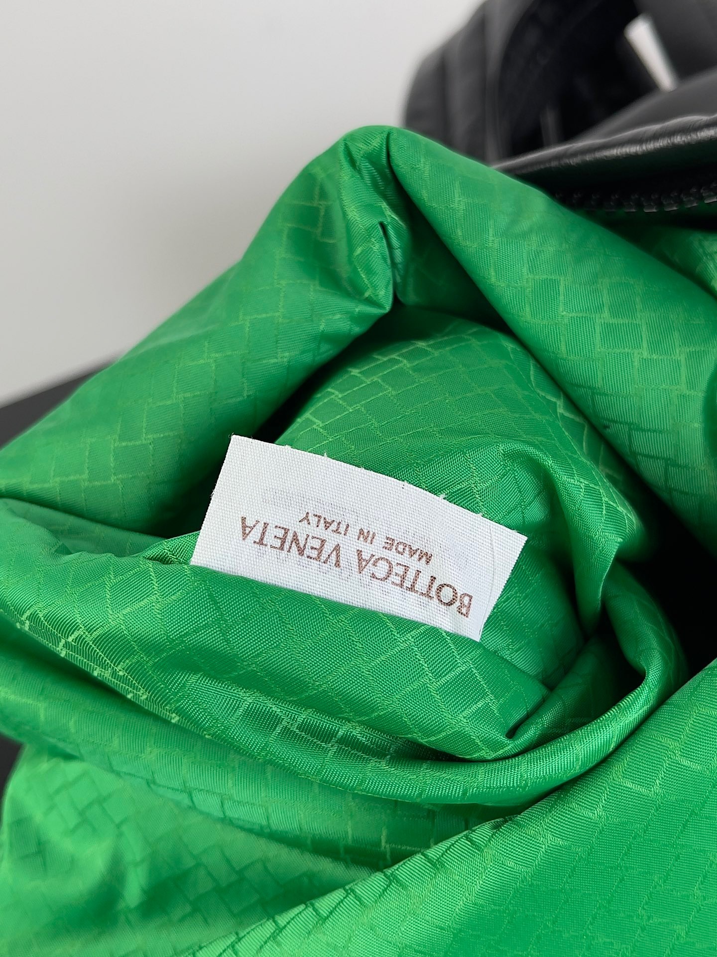 DA9D1D4B-A9B2-4687-AEF2-277EFA96D317