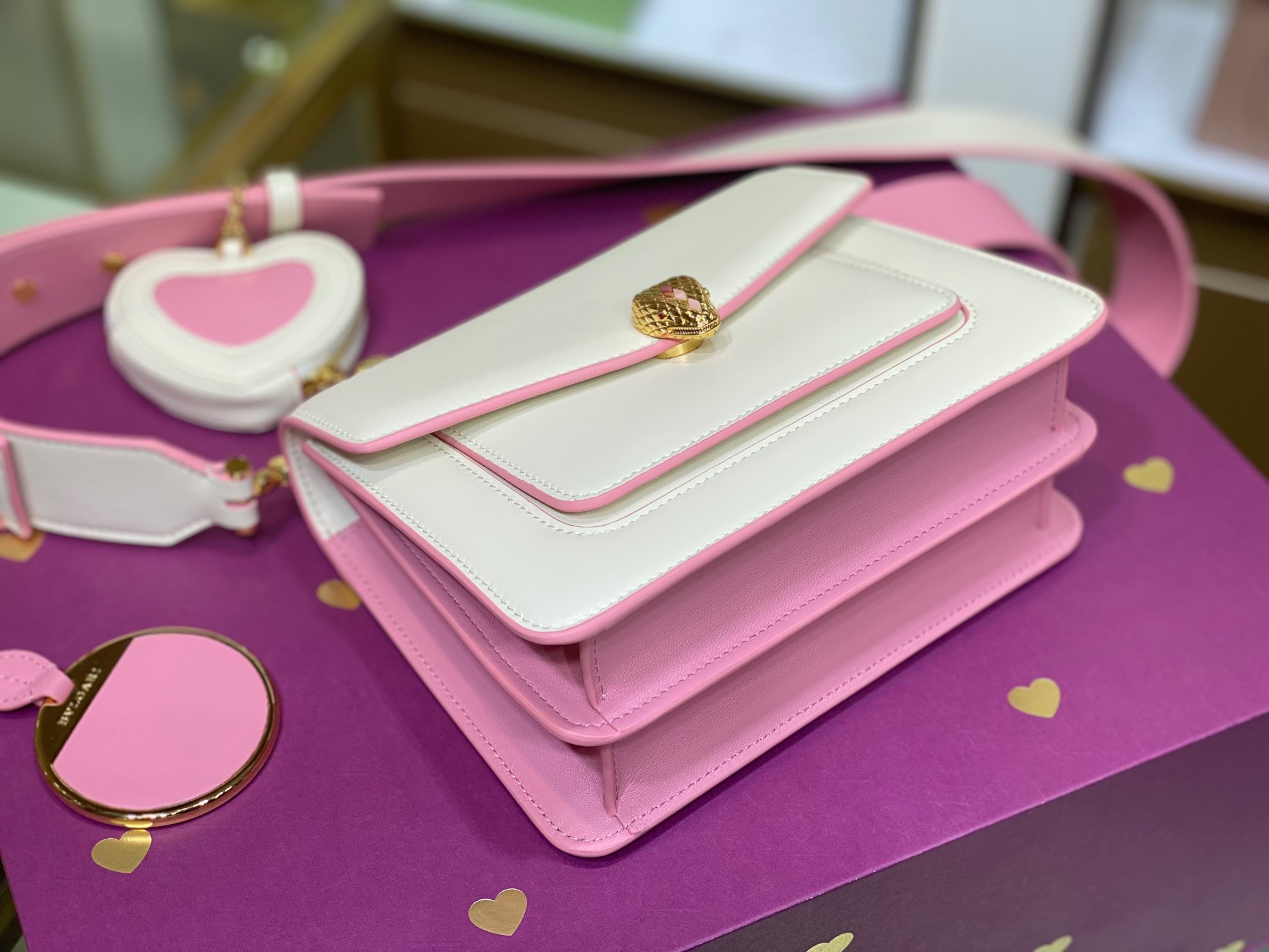 1DB7A945-F211-491A-BB18-293A9DF136D6