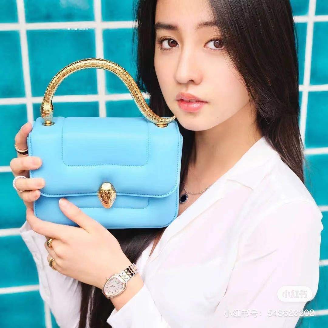 B69789CF-309B-4876-96B6-071E9F6B52E7