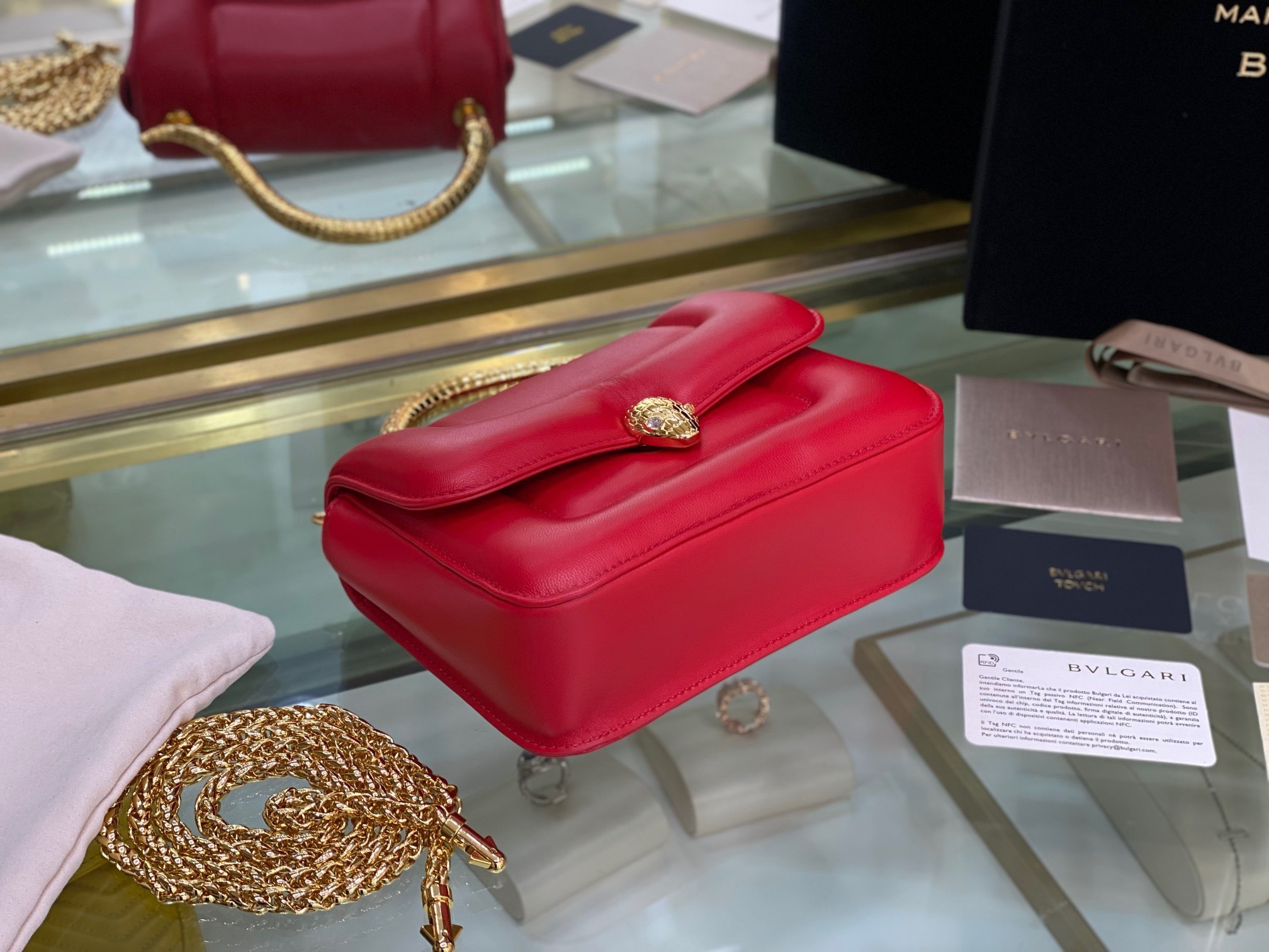 67E0006E-9ECD-4B59-947C-66C78231021F