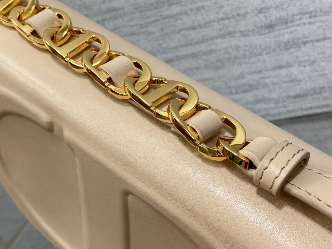 5F426782-4CFA-430A-B19D-F585301FB816