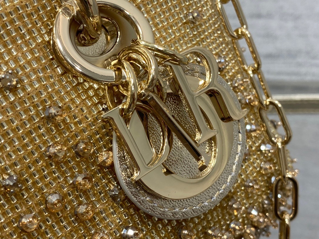 69E674A7-EB21-4F76-B618-E15D6C141C28