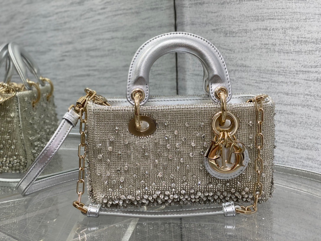 C57344C5-58D7-4681-8B96-07B4DDC022B0