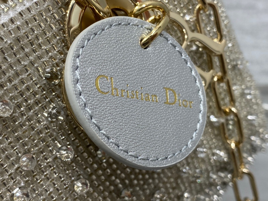 8703D029-4855-47CB-8850-D6DD871DAFA8