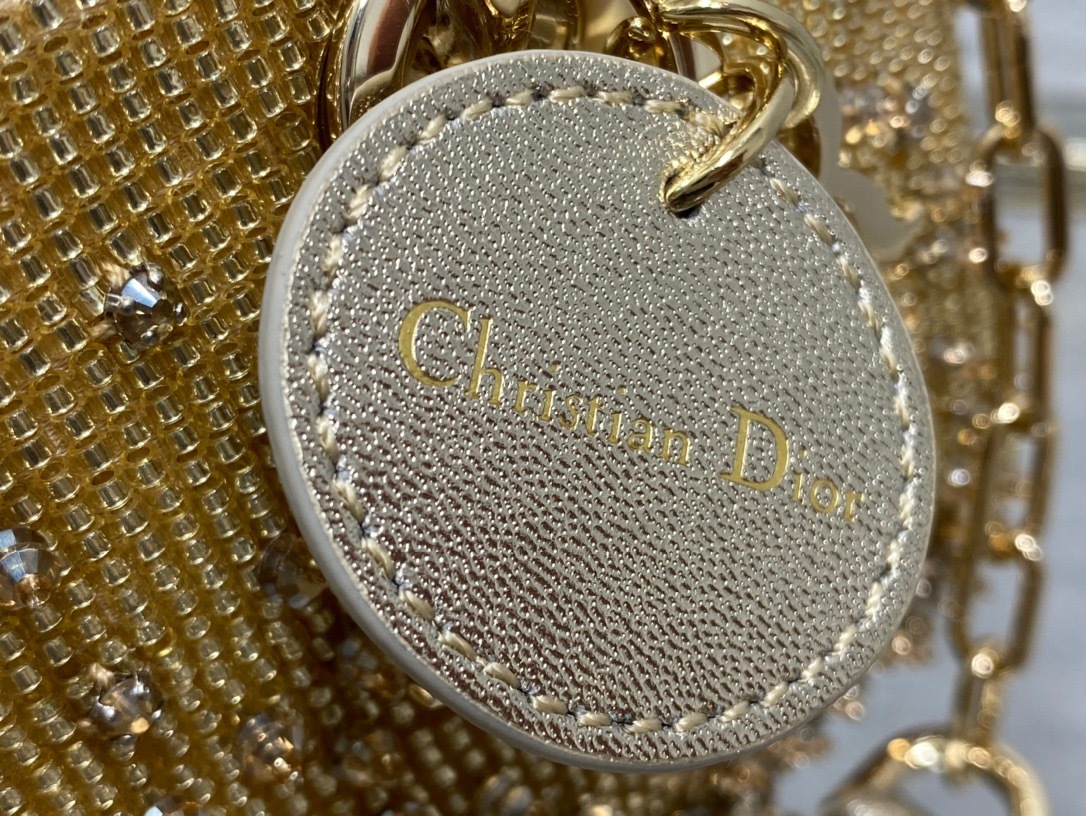 05F8669B-EA20-4155-A17D-6C6EC6302DB2