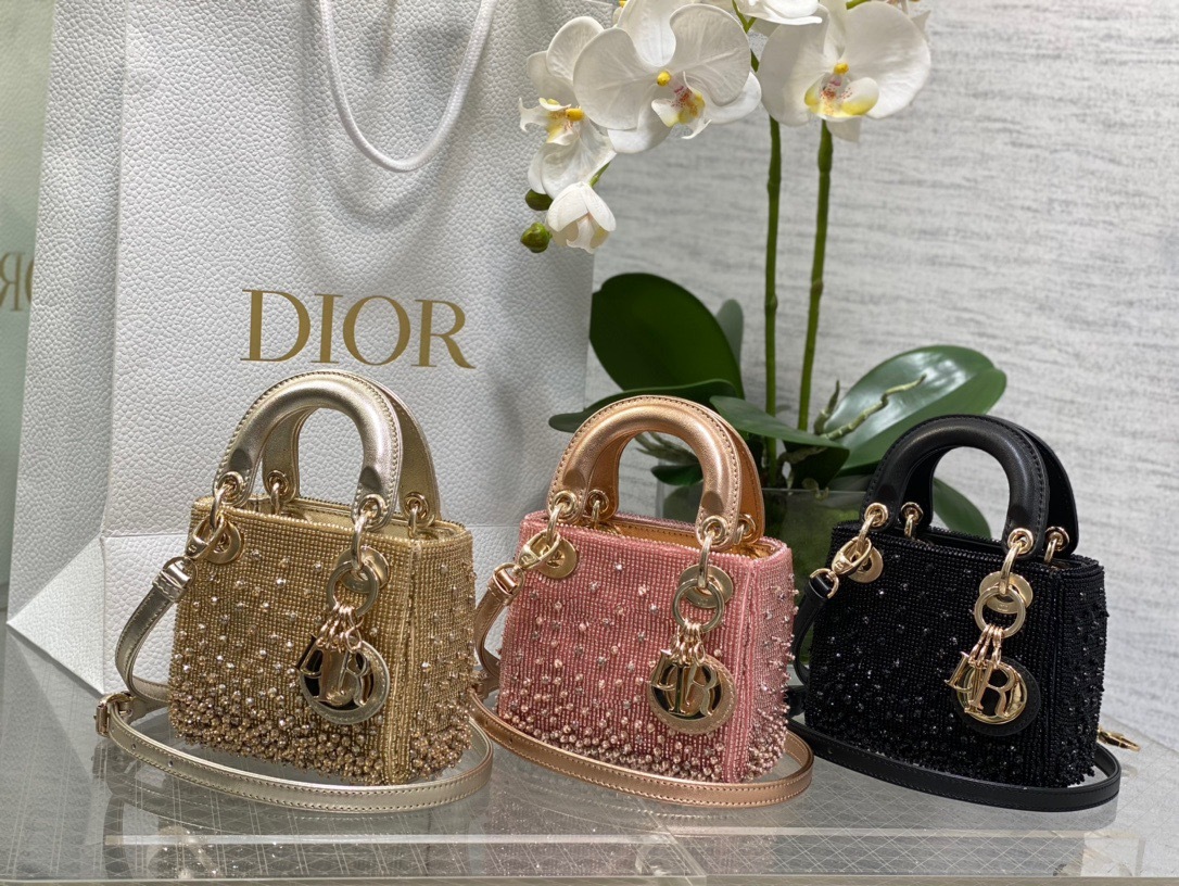 B21648AF-C931-446A-B7CD-E9D6212C4B90