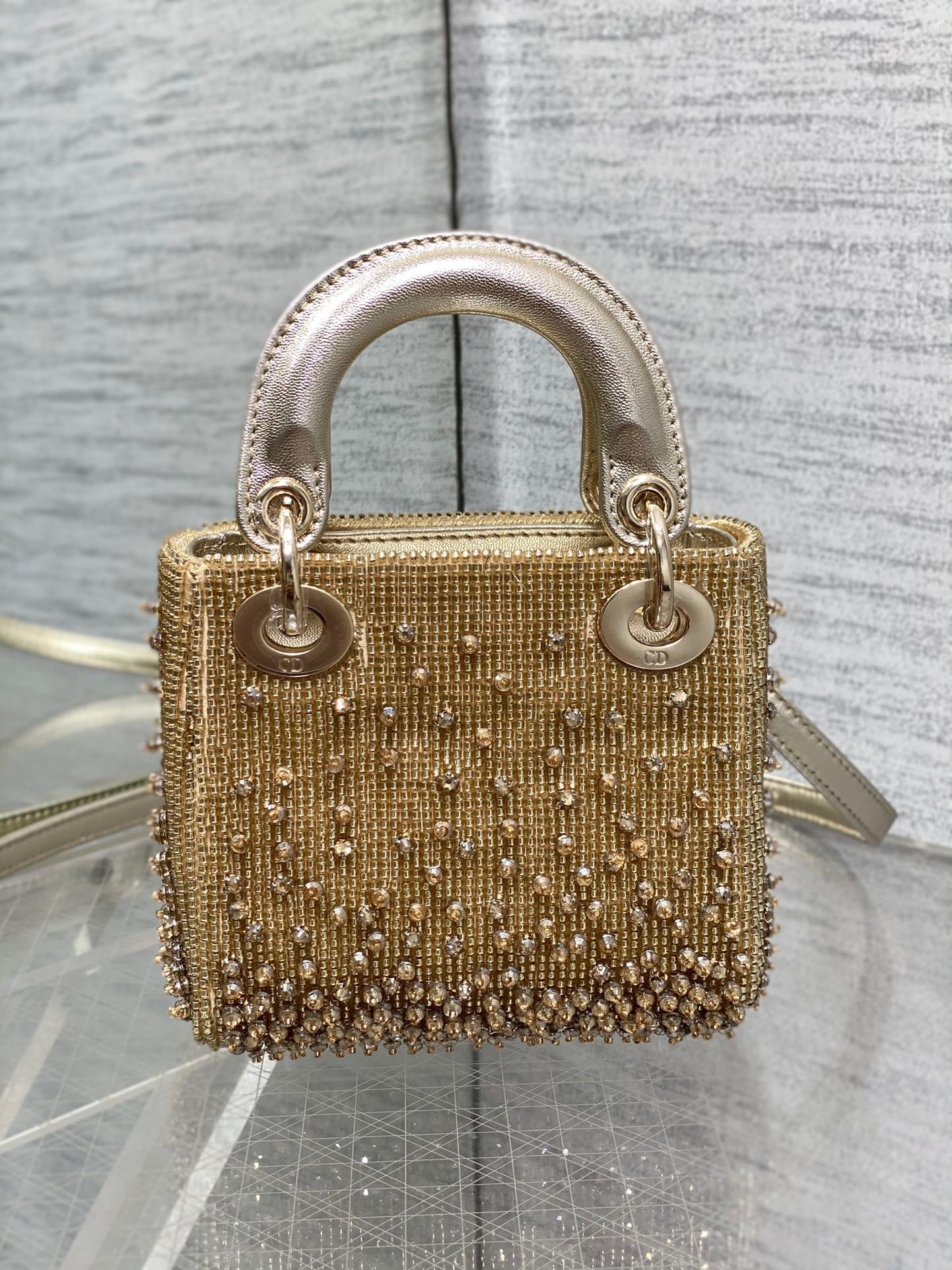 EB175389-9271-4812-8901-E14F8B80D710