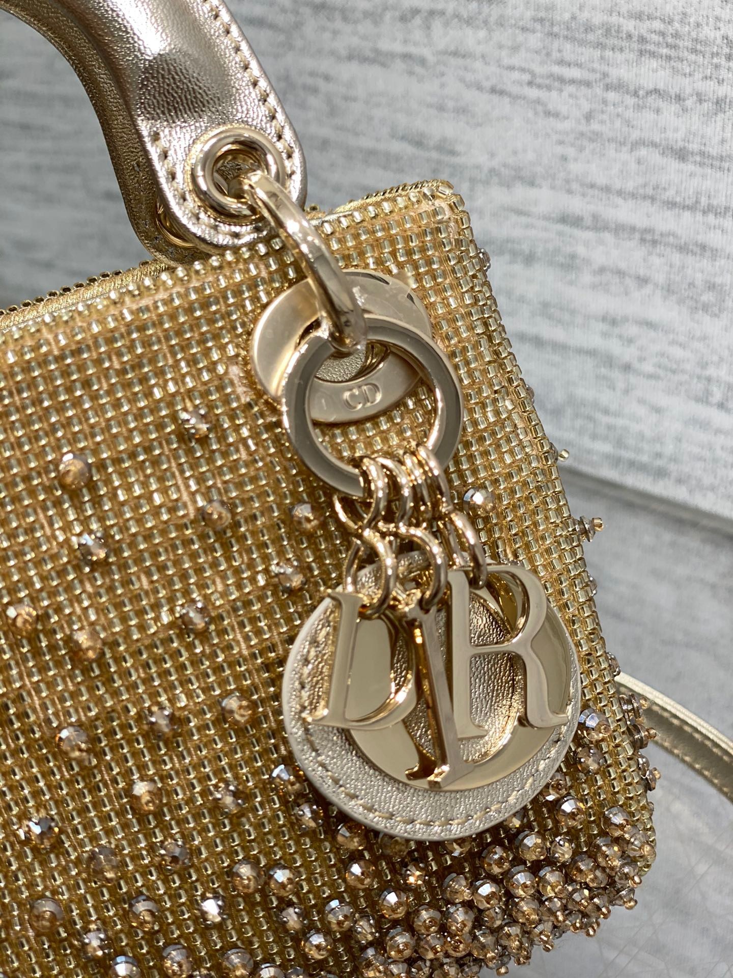 6C21E830-F696-4DFA-8A73-48E05D055840