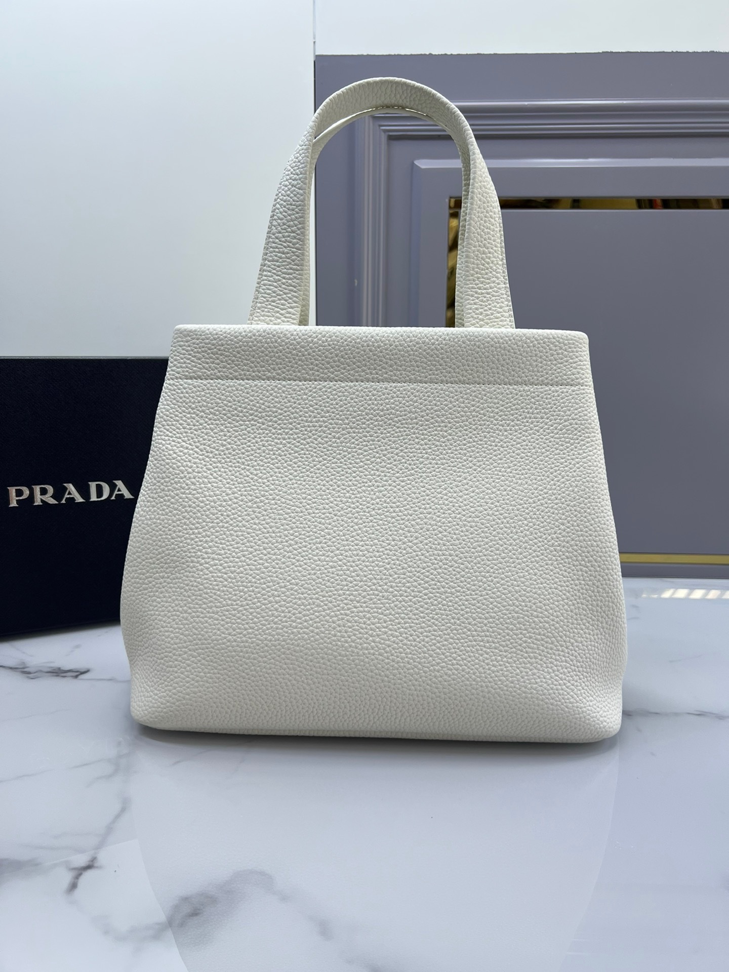 30422514-183F-450A-B669-C4FA9FFFEE20