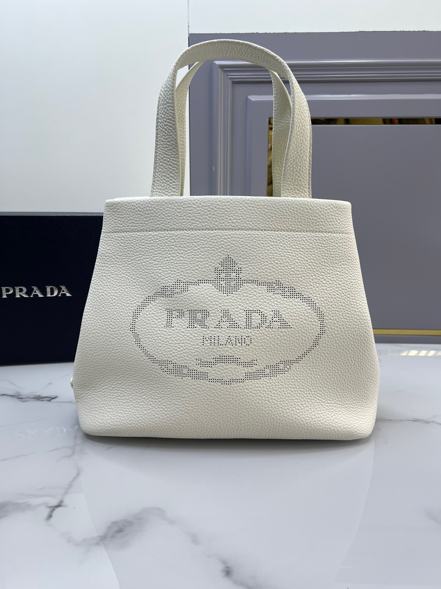 F6525089-EB4C-4507-BF3C-AF892230A320