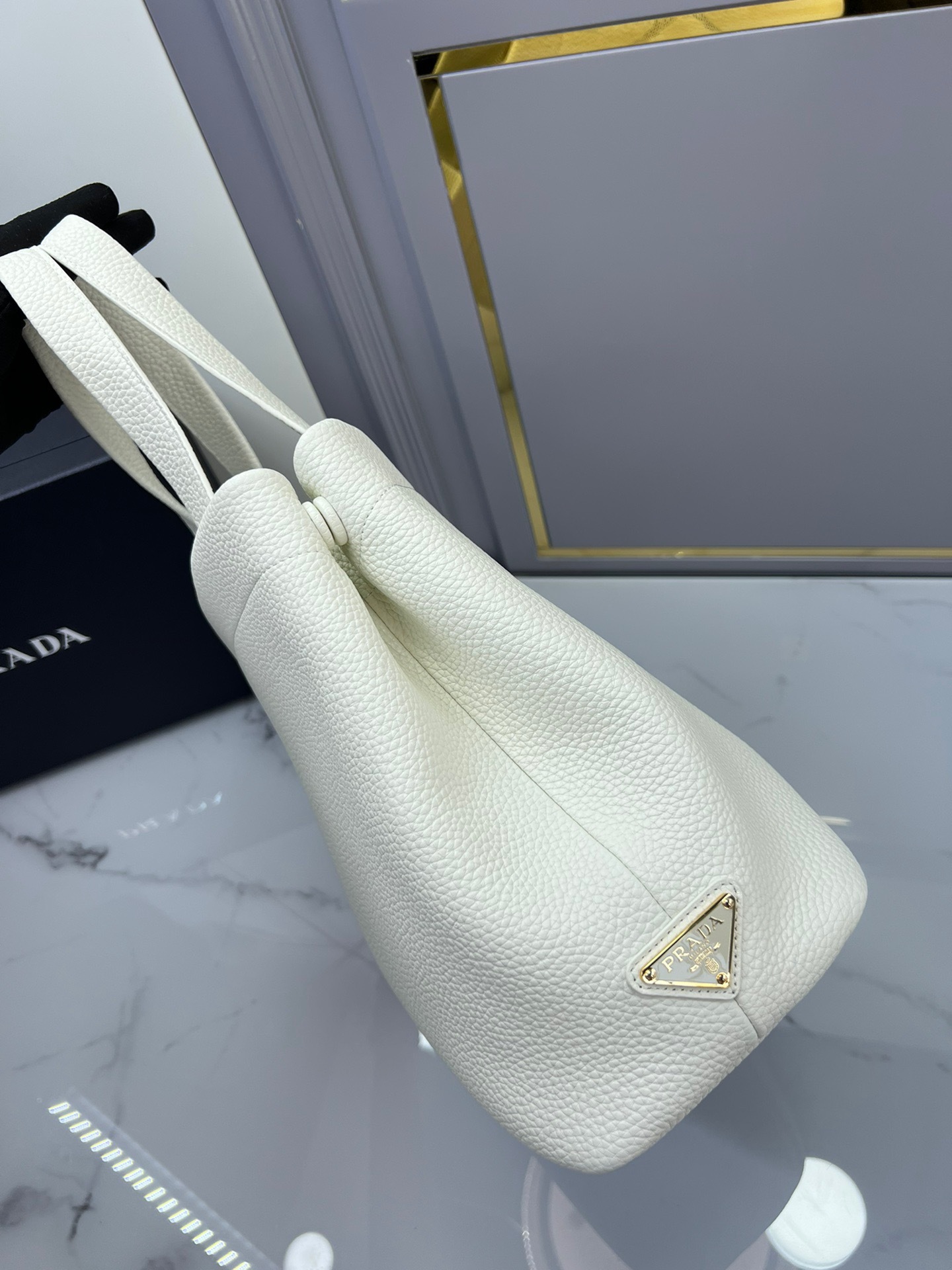 6E1BD0C1-6F6F-42E1-958F-3FF6F0FFF3E9