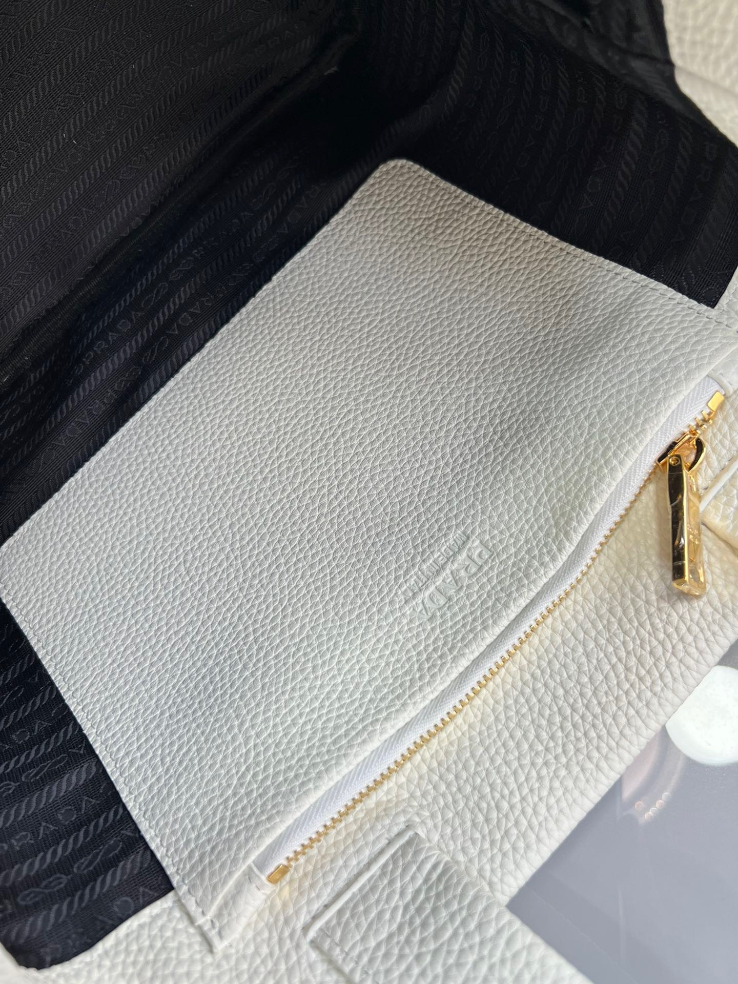 EA3FBE5A-FA7A-4615-B3E1-7C821453ADCD