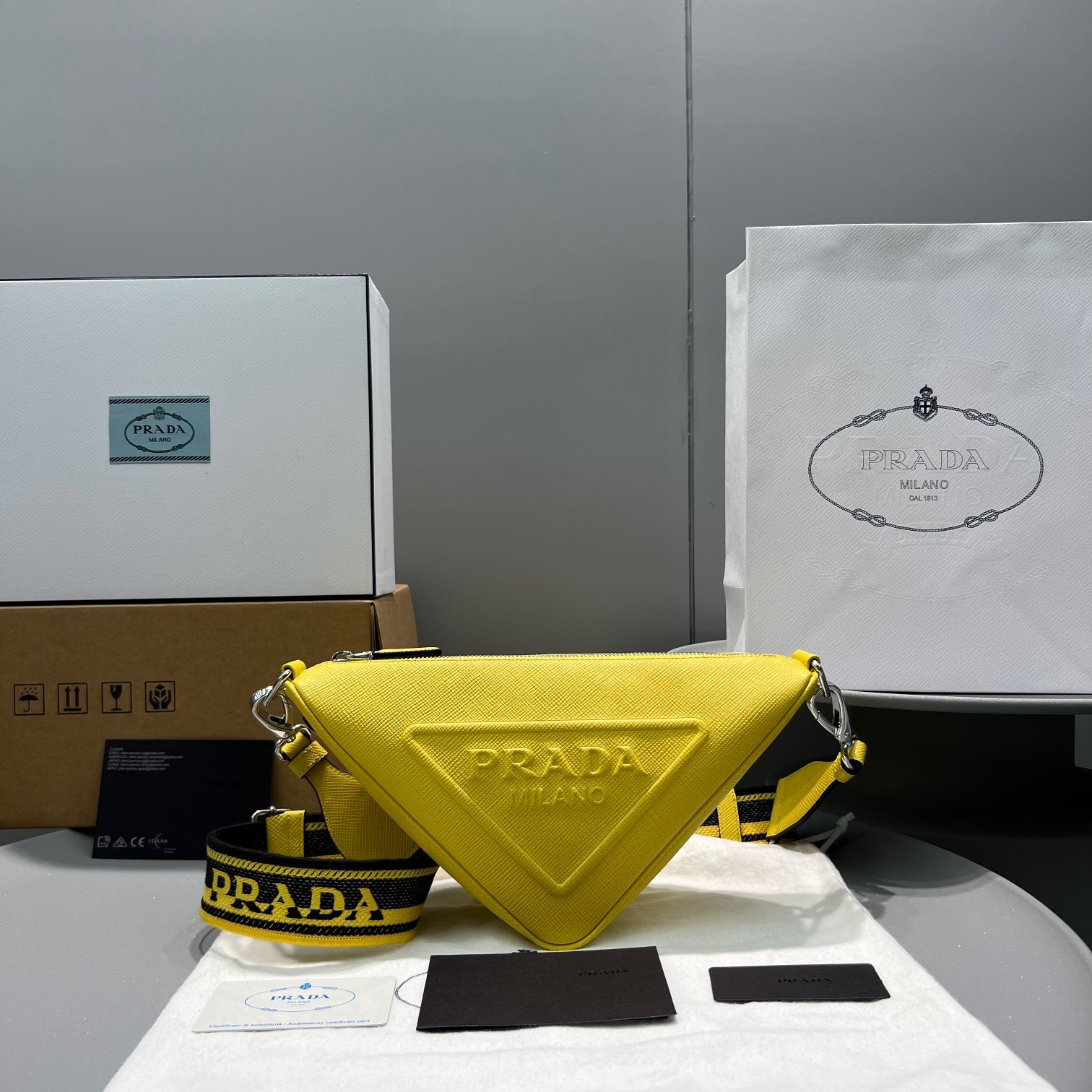 FAAEF2C8-6061-4555-8795-AEDAE0141F8A