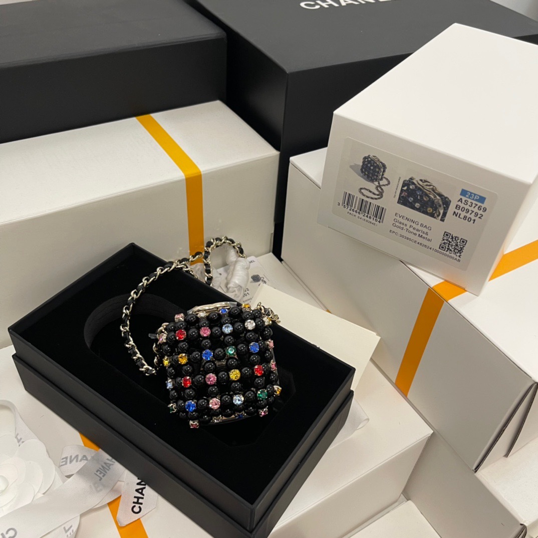 CF76B901-1A90-4902-83F9-44892A17BD55