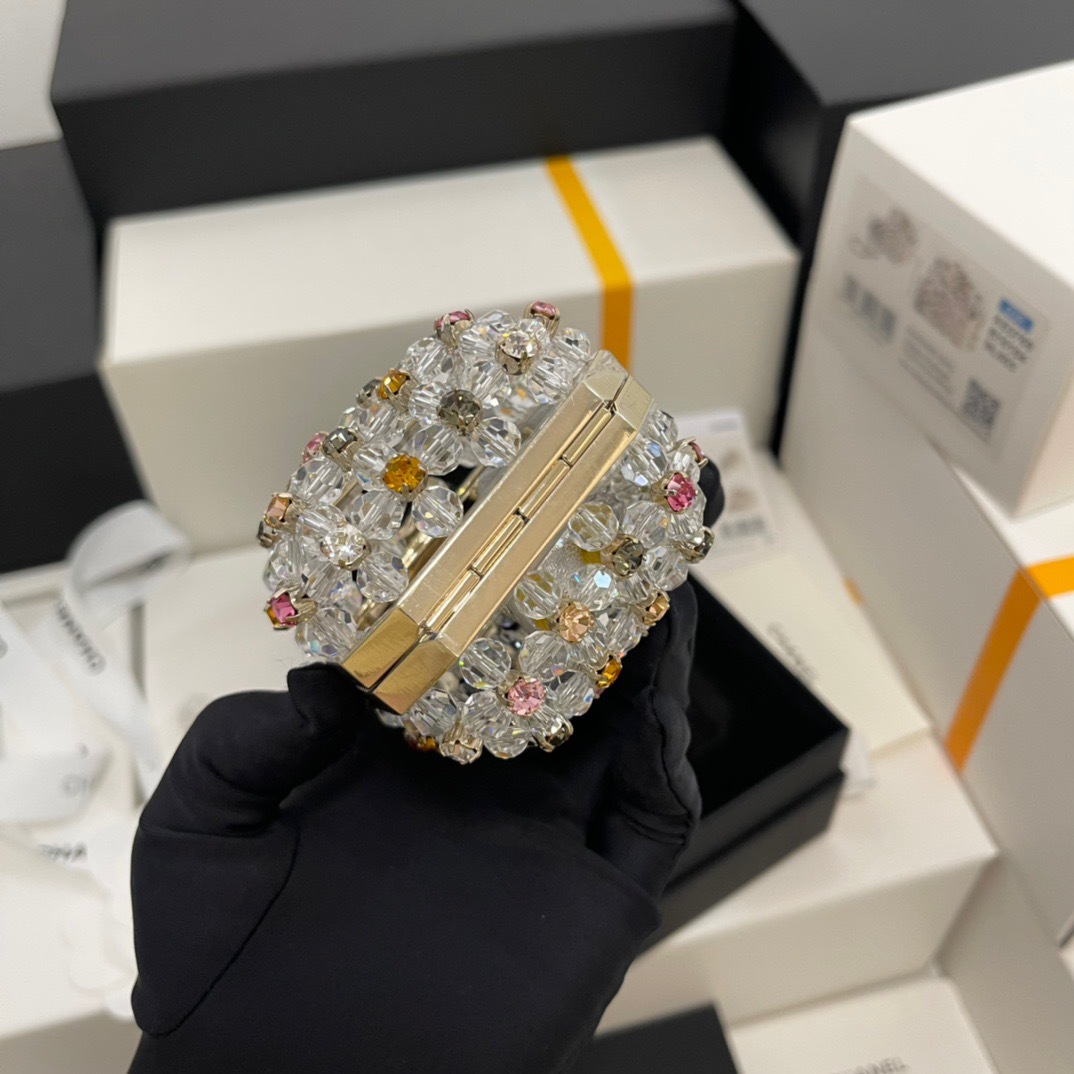 1D7AC6BB-B916-48A9-AC3F-E35A5FBC158E