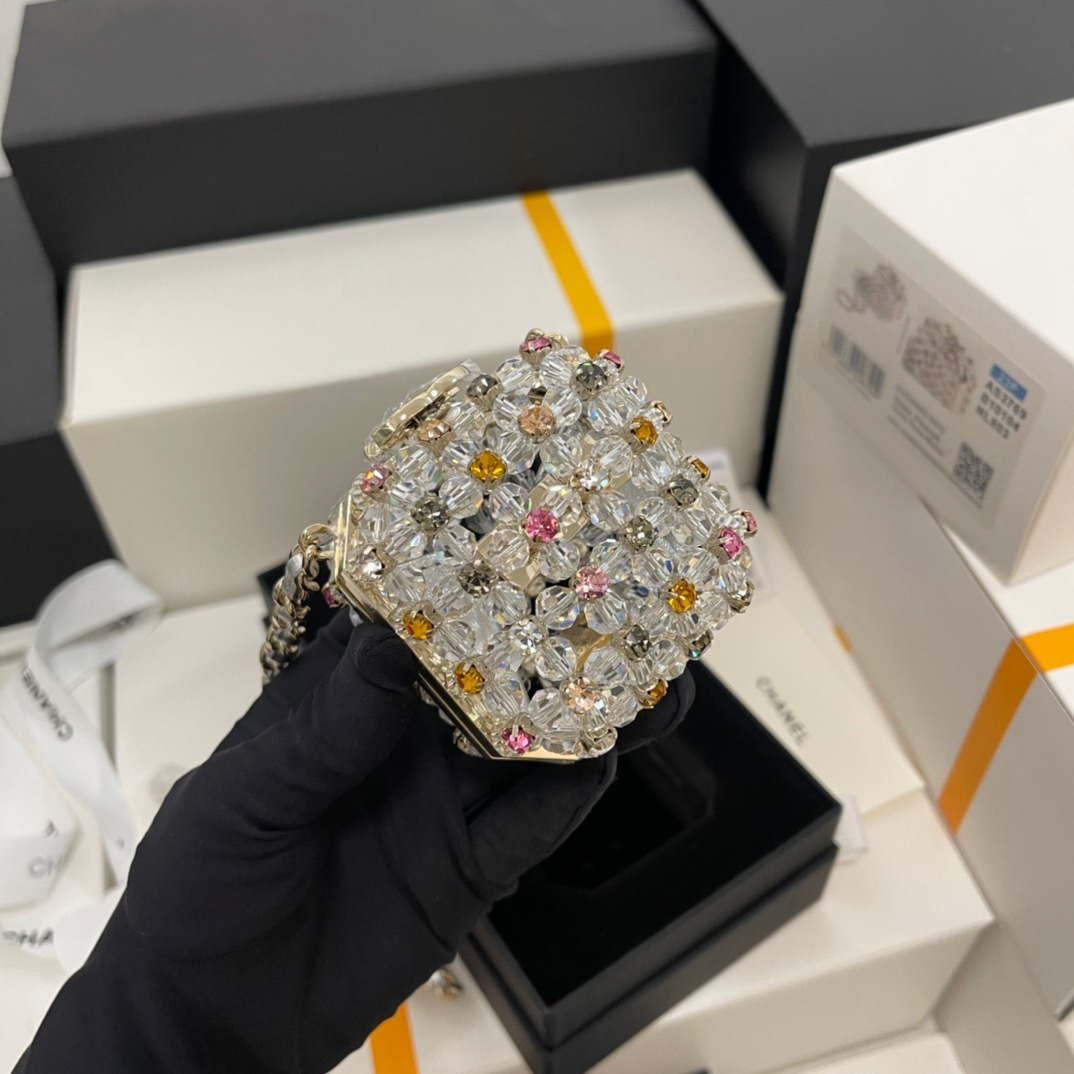 82023428-F765-4F85-8EA3-B17215690FF1