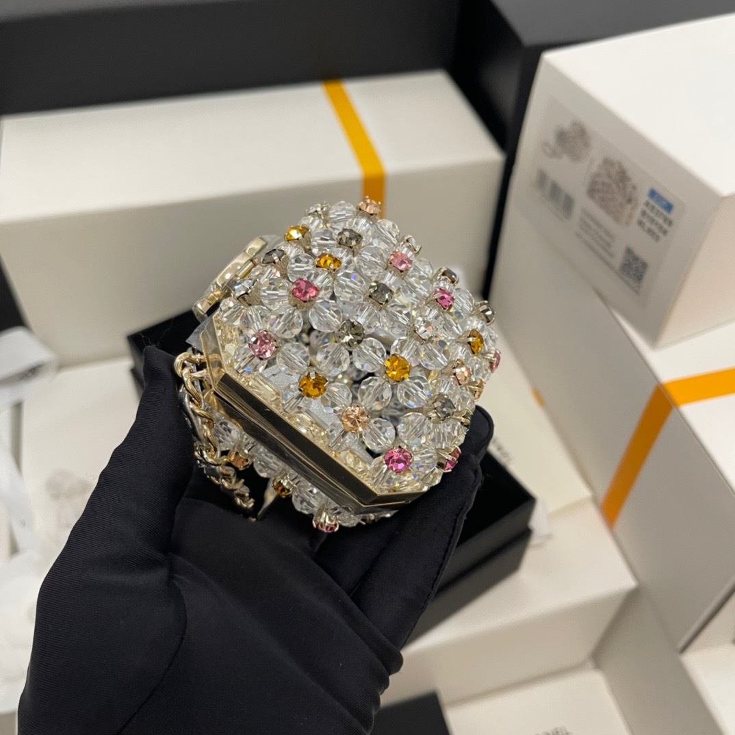 4382F9DC-1CC8-46AF-AA7C-01ADBCCC4A4B