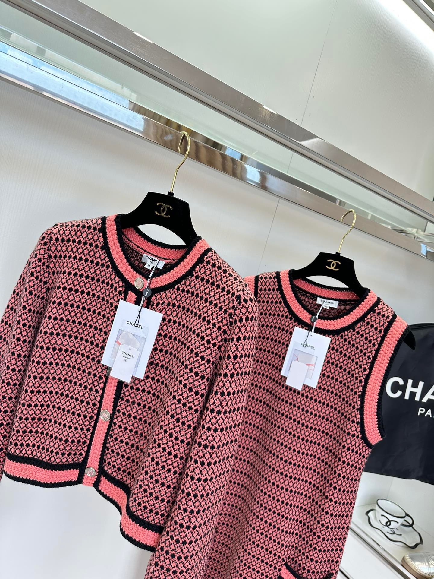 32DB8EE4-1D77-432E-947F-A023E0046D2F