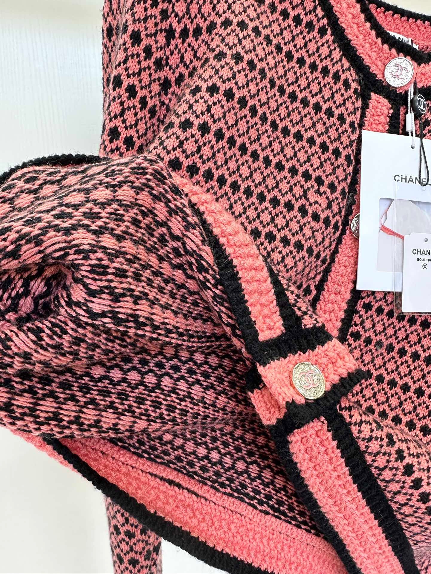 40BDF0A0-3F63-4AE2-9D1A-A9EBB715A3C6