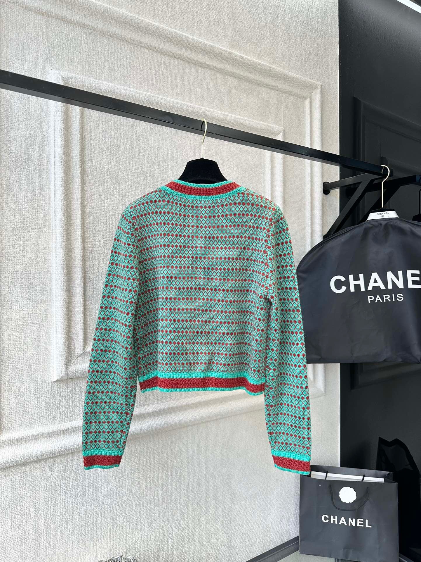 E48F0FD9-79A7-46EB-930C-6C63661BA966