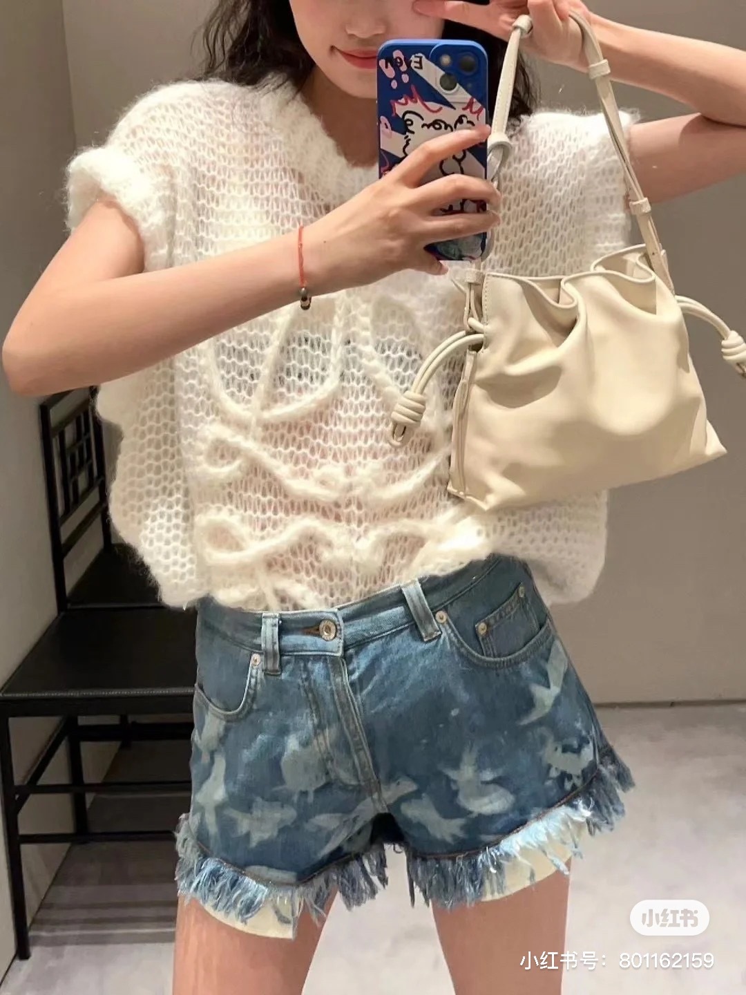 F0A61ADE-E85B-4BF4-8E5F-E260ABE3E46E