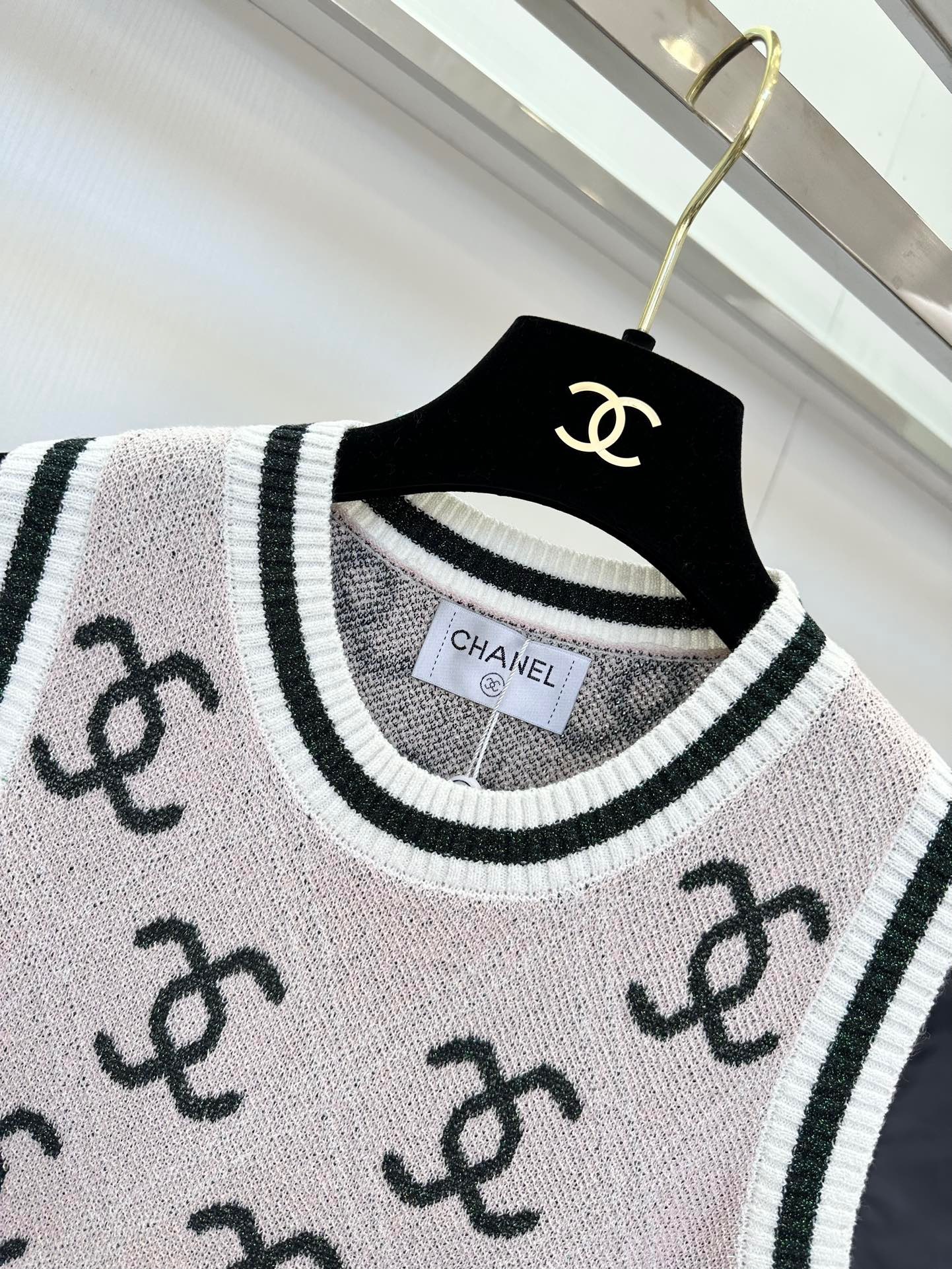 A396E4F2-E45E-4A24-A246-E62674156F93