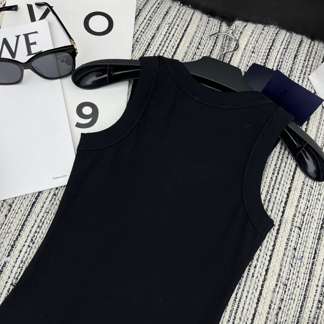 C70F5D5F-2251-440D-8AEC-476EF0E16D83