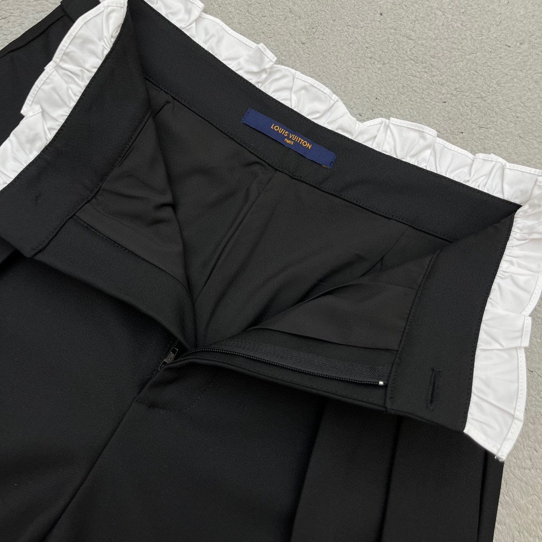 EC8D8130-58B9-45CA-91D3-A0FD12EB84F1