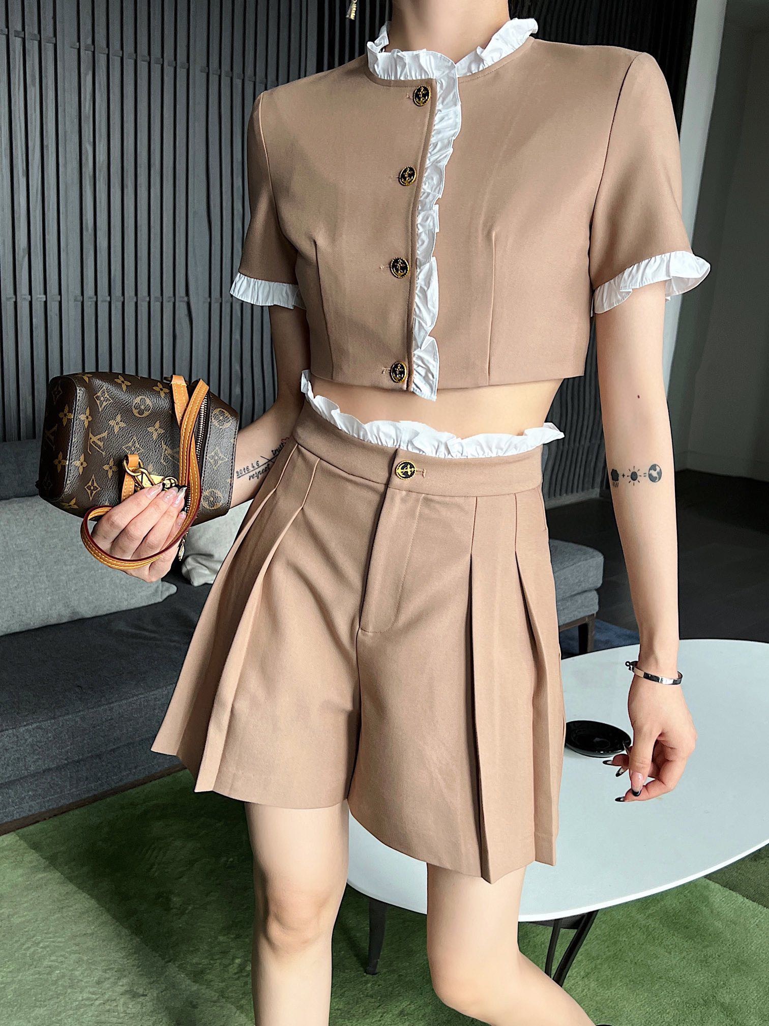 C4B336C1-39D7-4F44-B448-A672846504F0