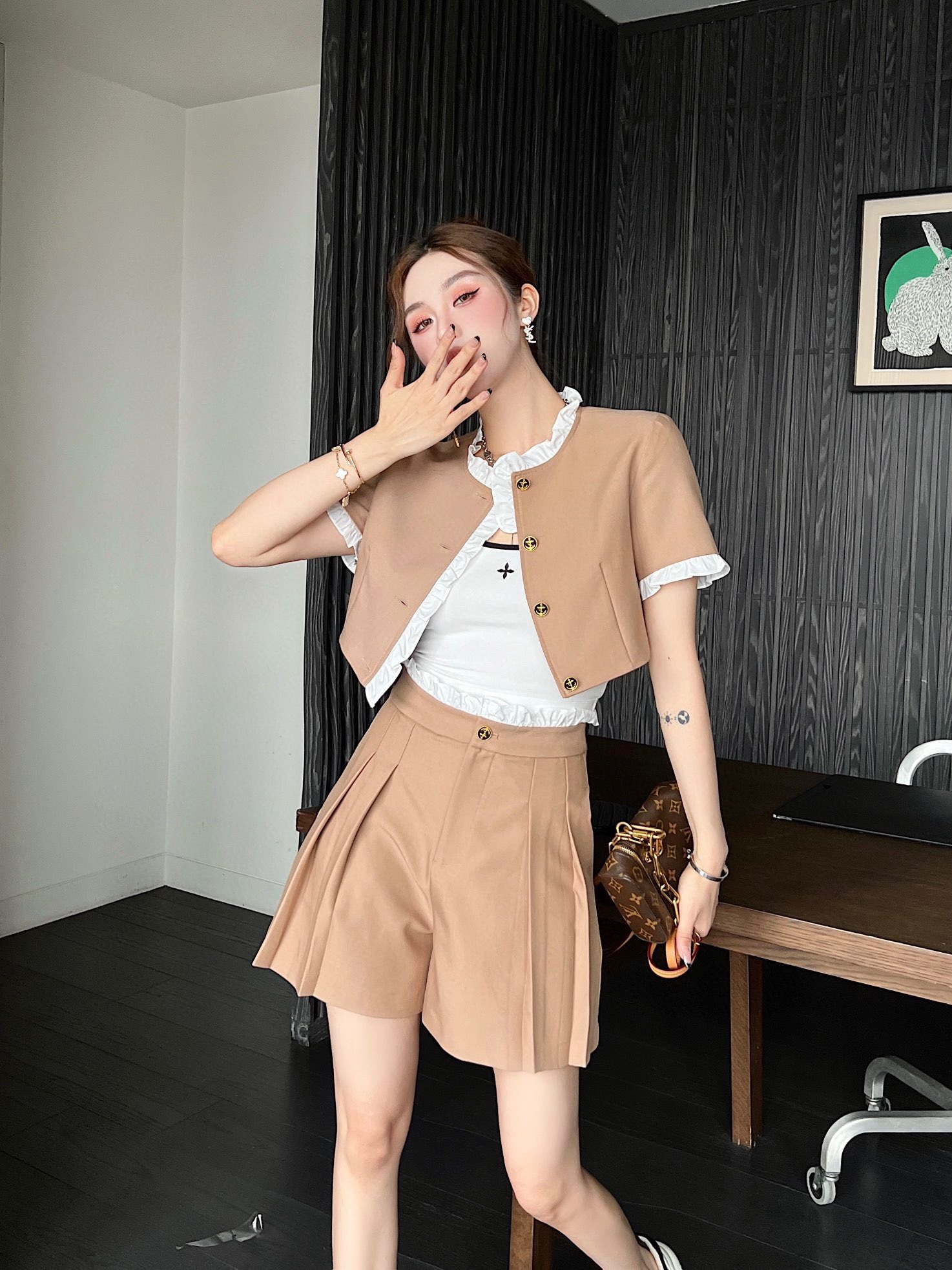 64BA8674-C4D3-4DEF-B864-41A63CA70F56