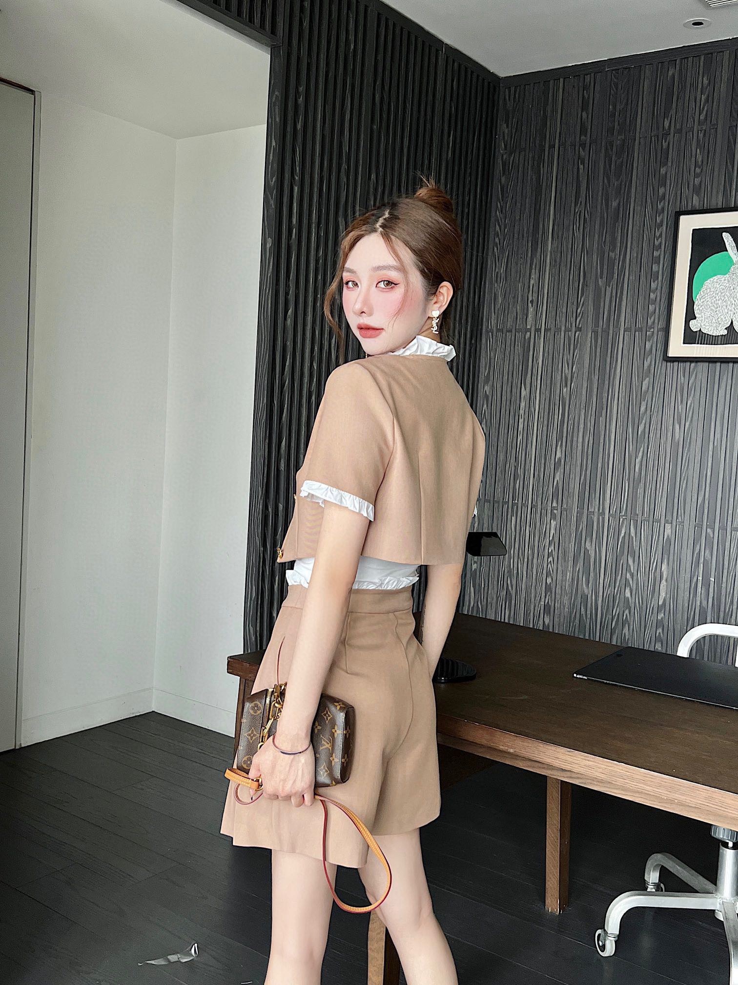 84AA229E-01D2-4F80-A440-9C8FB8A45BD8