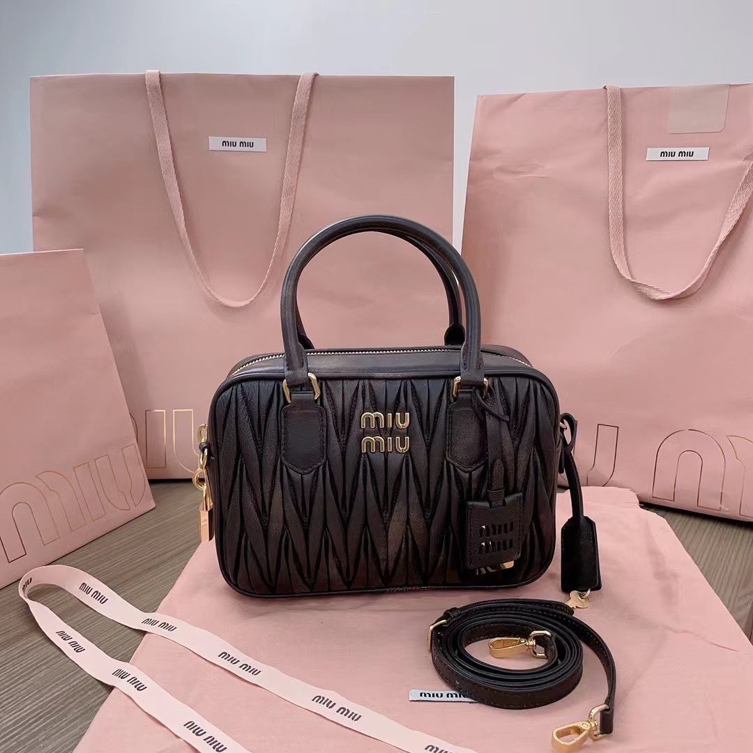 fbf49478c0aaf3bc7a4c4c6ae67ff1e4-1697422986809