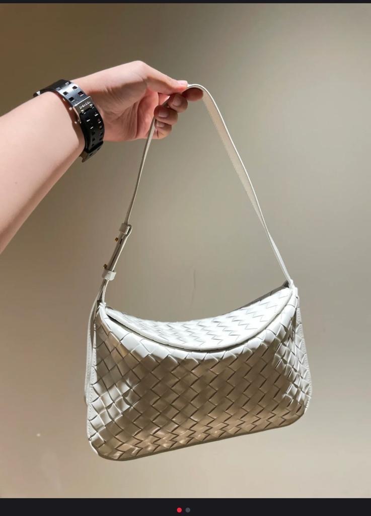 2cf2a115-8705-499d-8370-66e2c26963f5-1697423274164