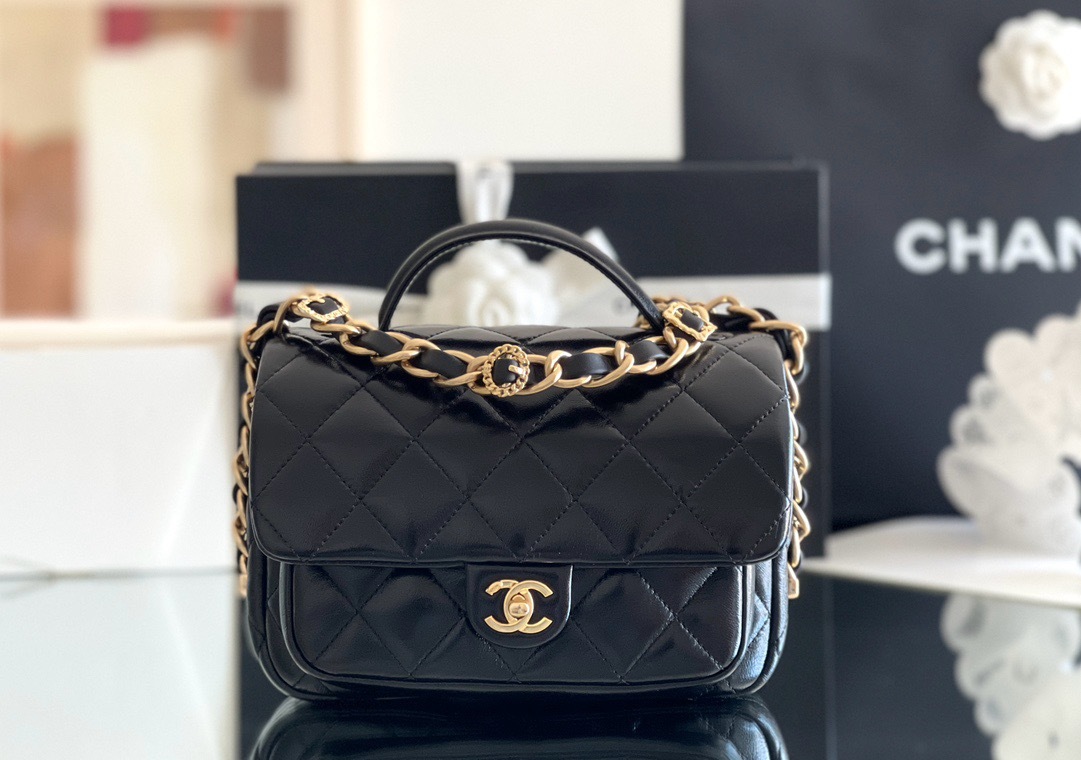 Messenger bag chanel sale