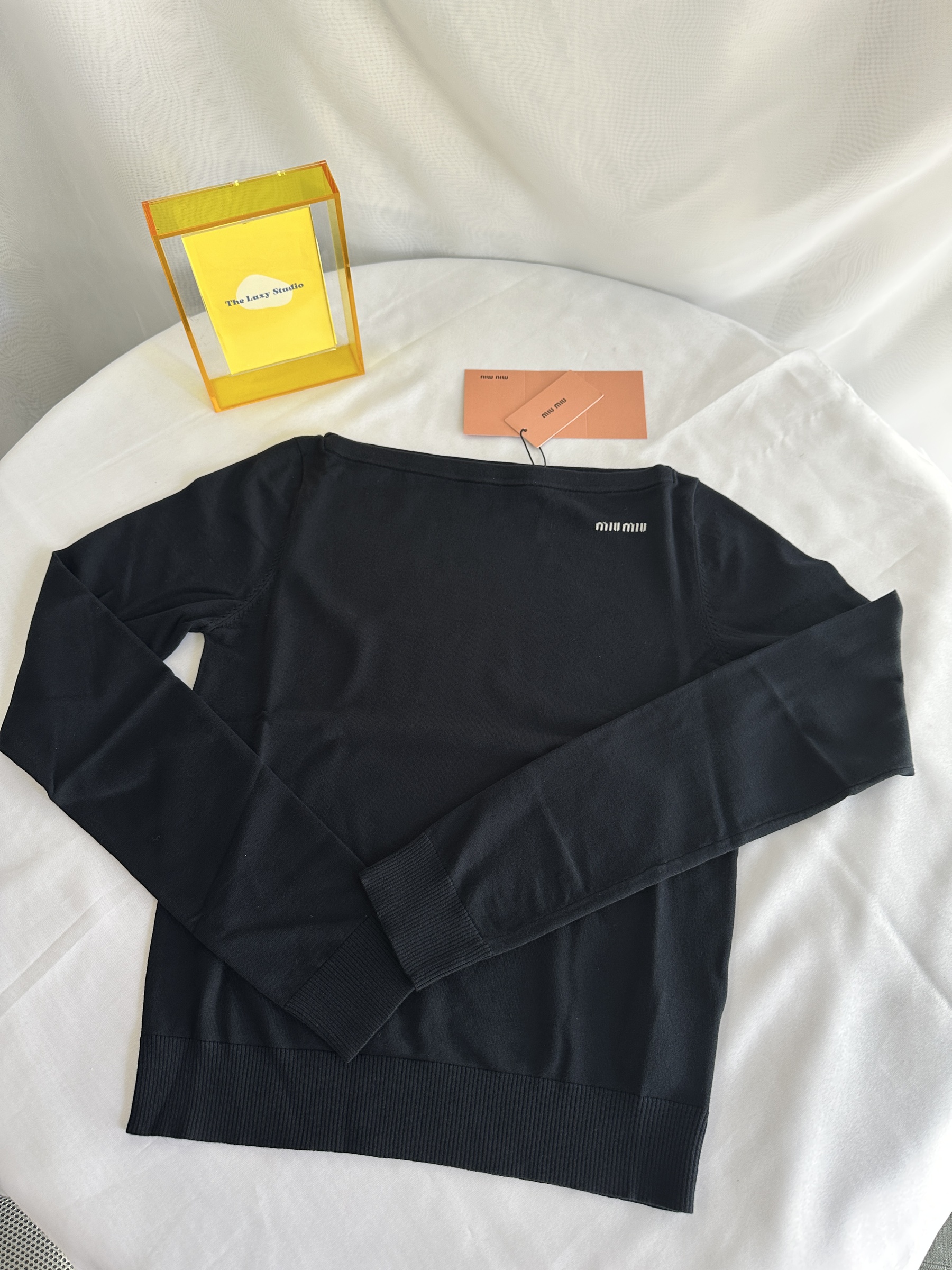 miu♡miuオーダーページ MIU MIU (ミュウミュウ) リブコットン ロゴパッチ クロップドT