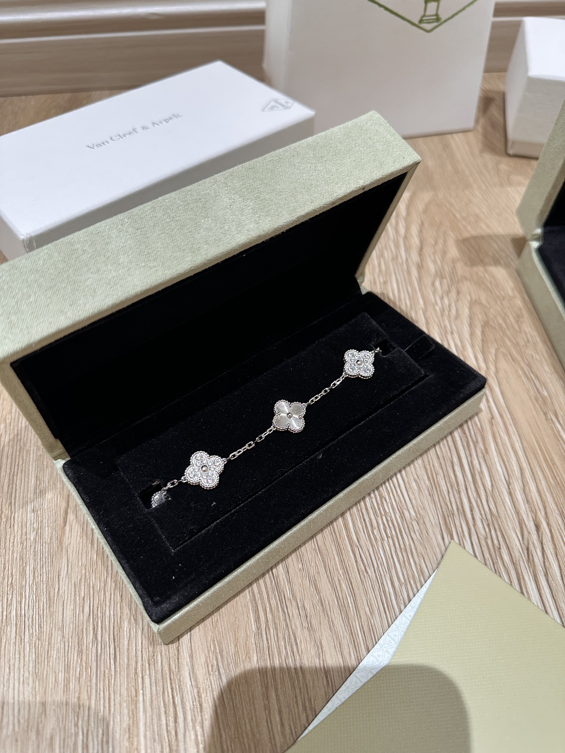 image_60DA5908-AB50-4BCB-A5E6-8AEC1964A0B6_1763712314