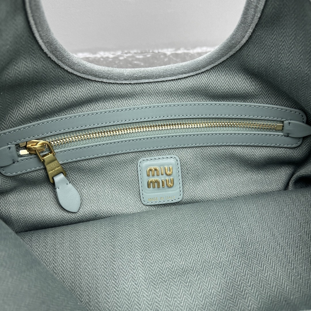 image_8F8C3BF0-737E-402B-93CB-0574408C54E5_1764690190