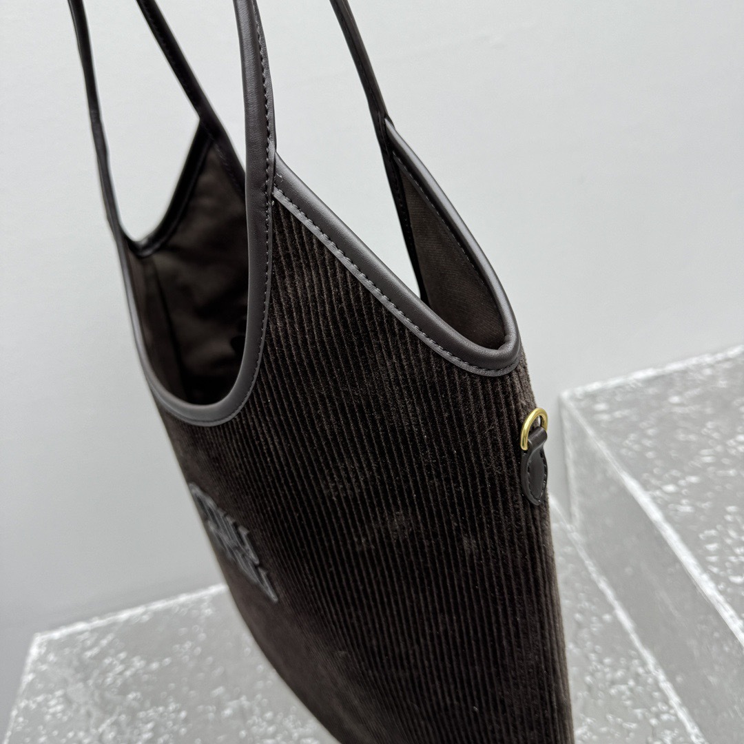 image_DB39F12E-ACC8-42AF-869E-6ADEC8EF17D1_1764691980