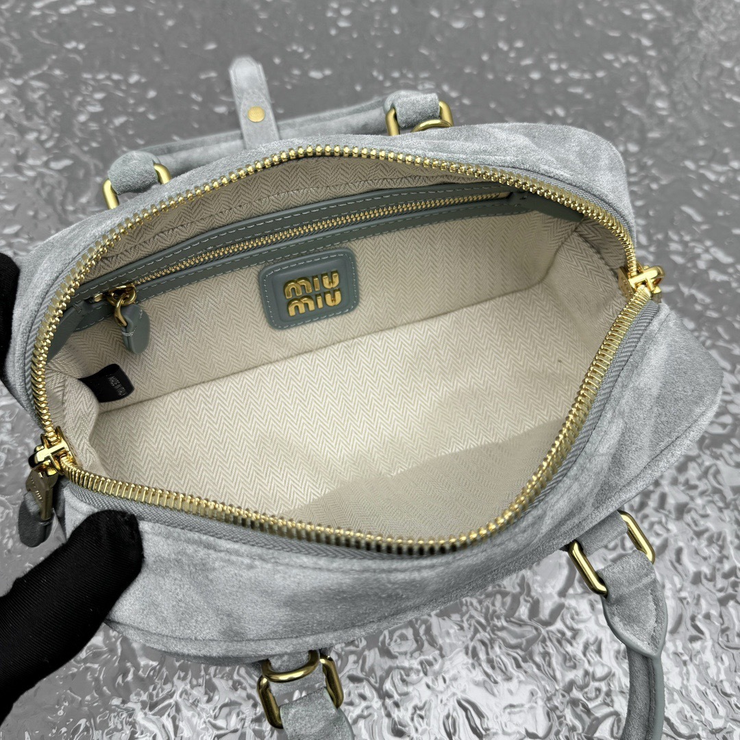 image_F23D82A5-AC01-4BD4-9480-99CE223B2A20_1764694118