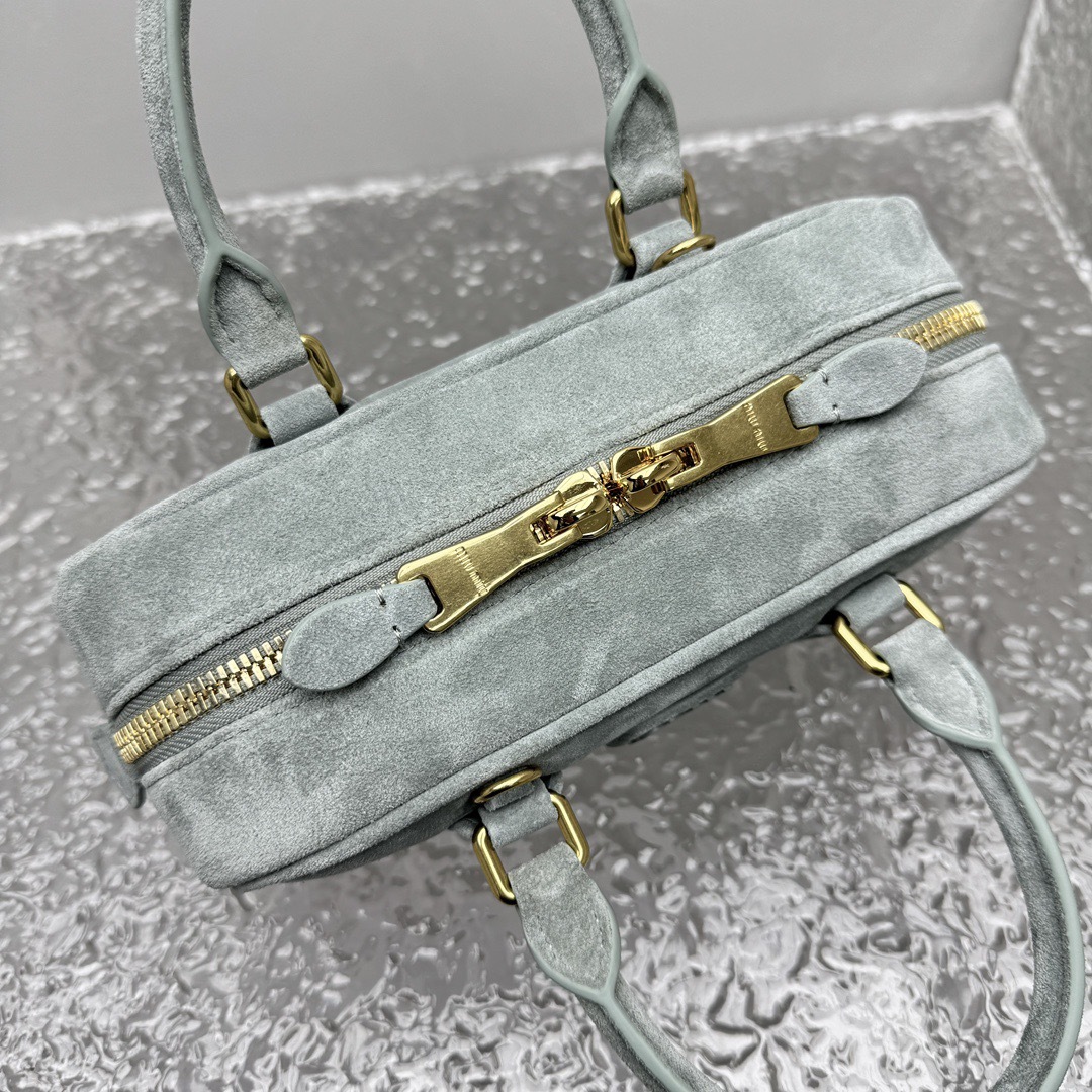 image_B7A45C15-B284-4B99-8567-AFF8F04E2FC7_1764694118