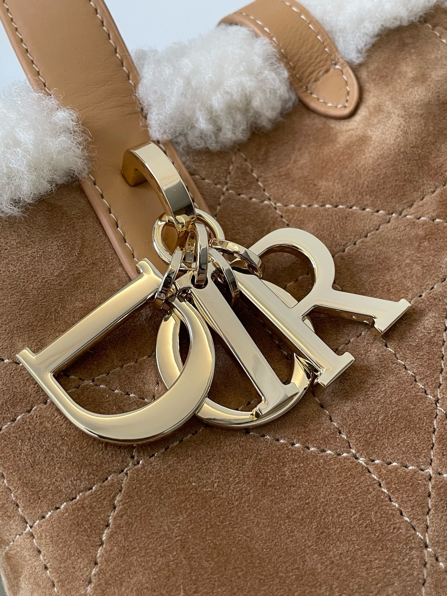 image_CC732C08-C92B-430C-BB0A-574679B3CD6E_1764923801