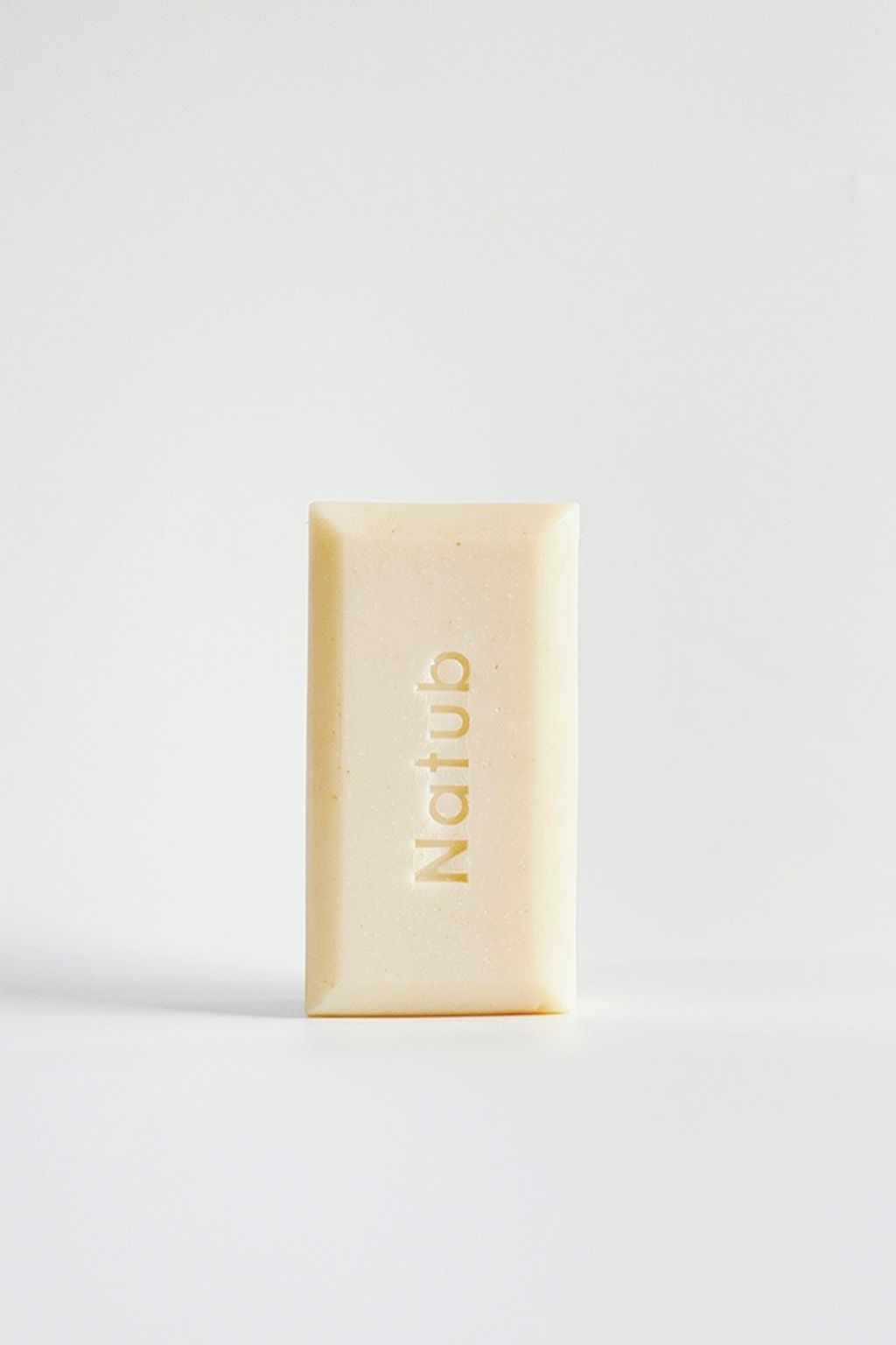 nude02