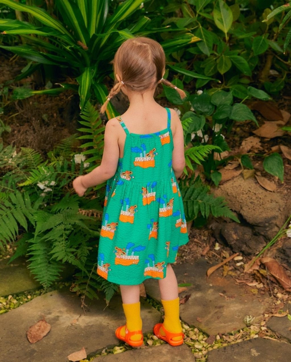 LINE_ALBUM_26RO西裝領套裝_佯裝_260414_41