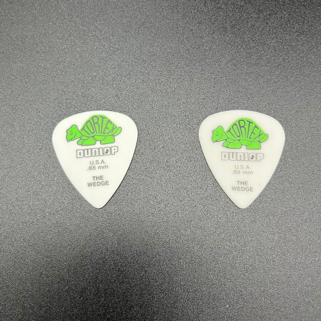 tw-11134207-7qul3-lisrrtgb8tdgb8