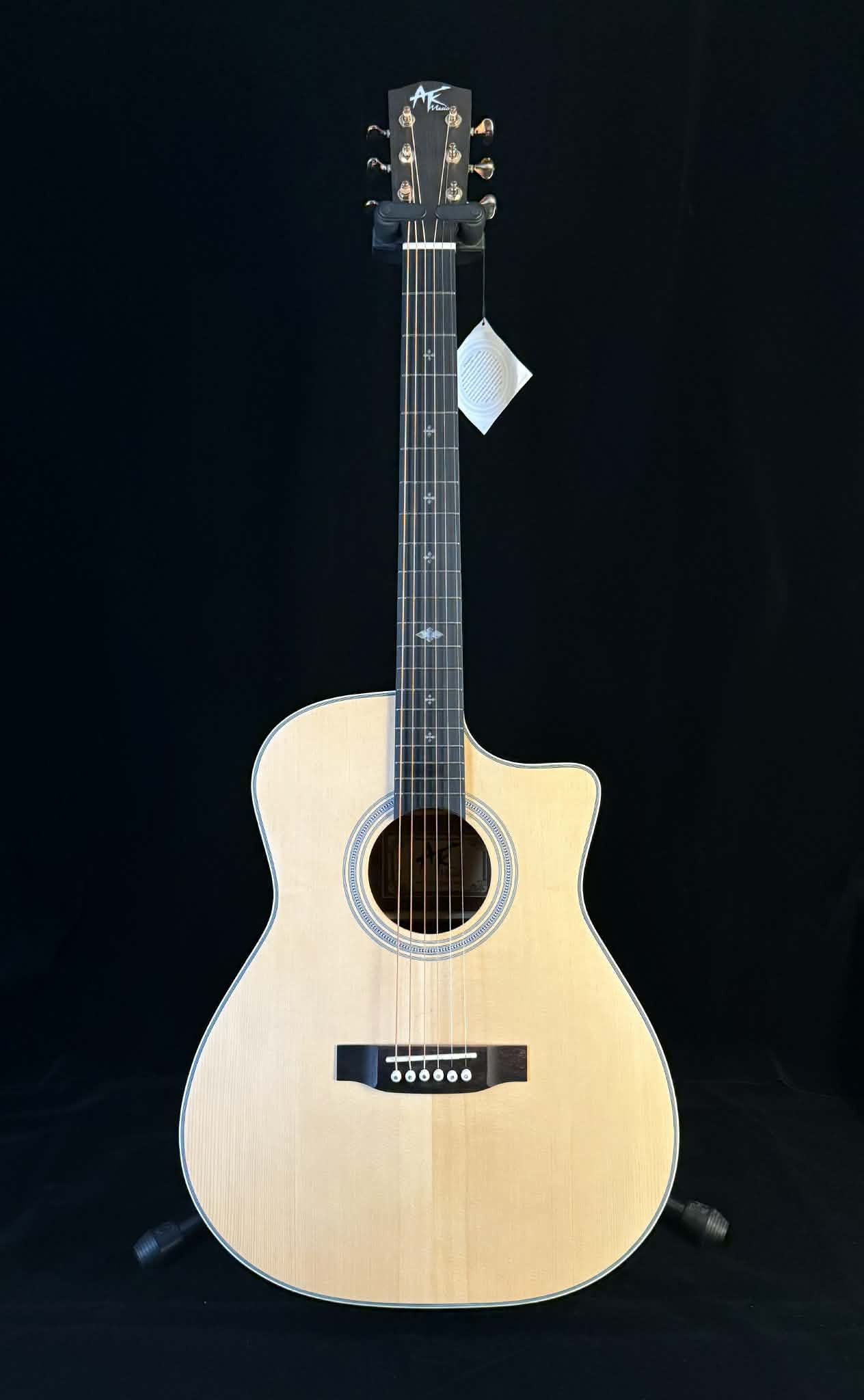 7ef0efe9-94c2-41c1-9d67-218f5577e6b8